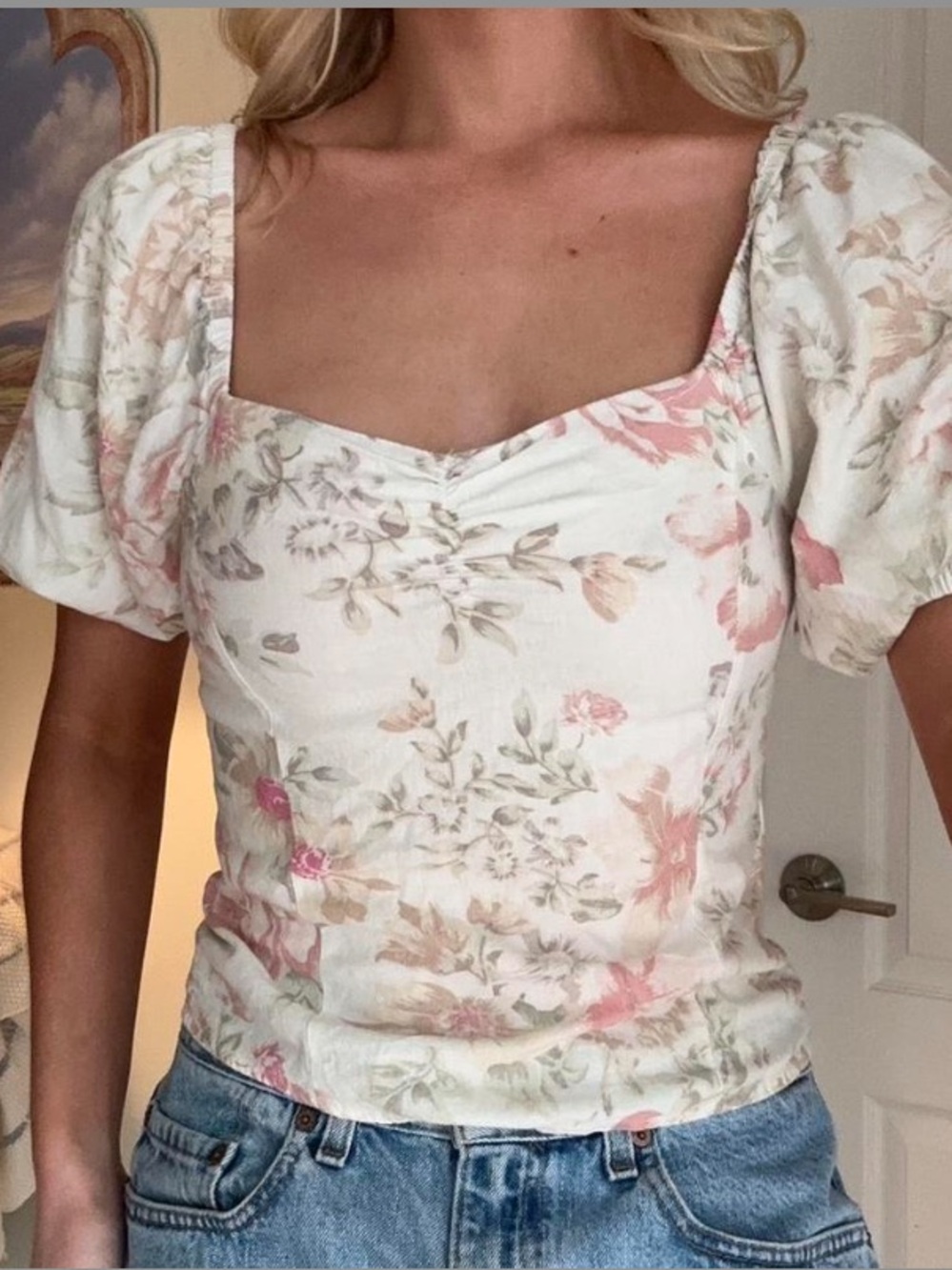 H&M White Floral Puff-Sleeve Square Neck Crop Top